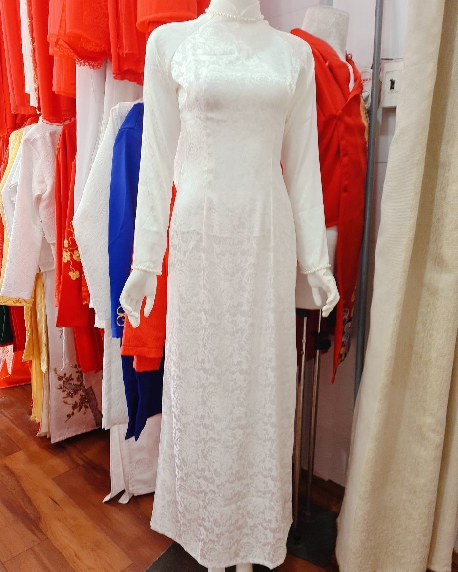 Áo dài cưới trắng mang nét đẹp cổ điển, truyền thống