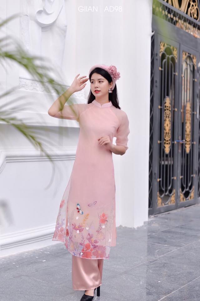 Thuê áo dài cưới màu hồng trẻ trung tại Trang phục biểu diễn Minh Tâm