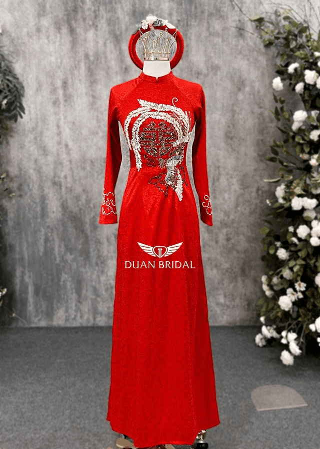 May áo dài cưới truyền thống tại Duan Bridal